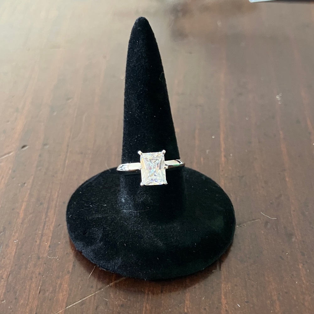 Classic Silver Solitaire Ring with Clear Rectangular Stone - White